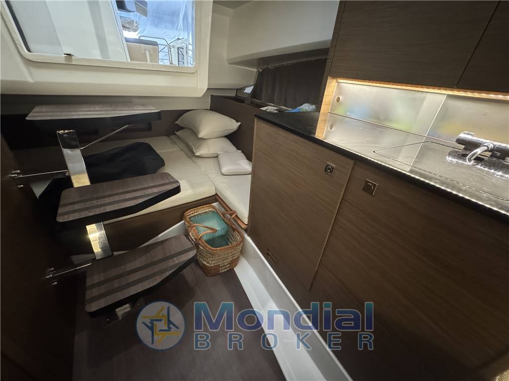 JEANNEAU CAP CAMARAT 9.0