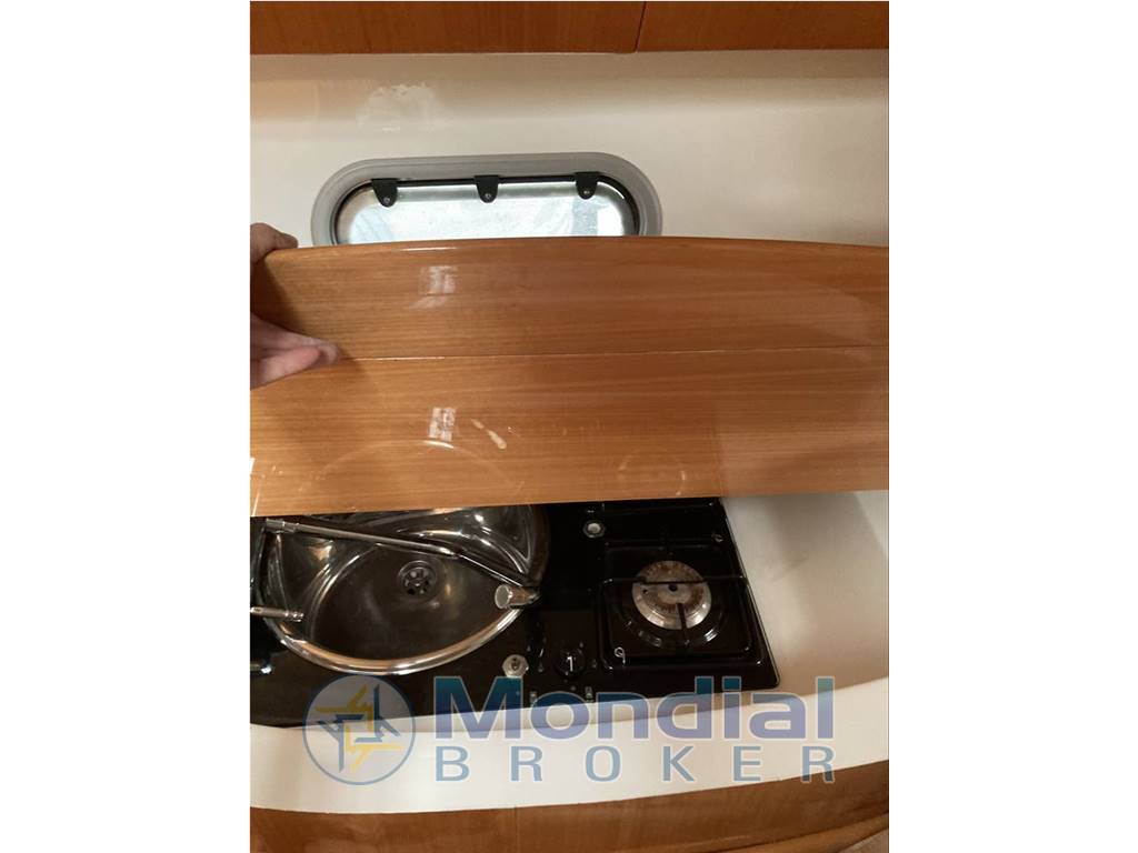 Cantieri dell’ est IPERBOLE 32