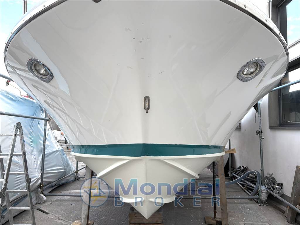 Riva Bertram 25