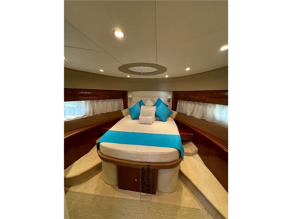 PRINCESS 67 FLY MOTORYACHT