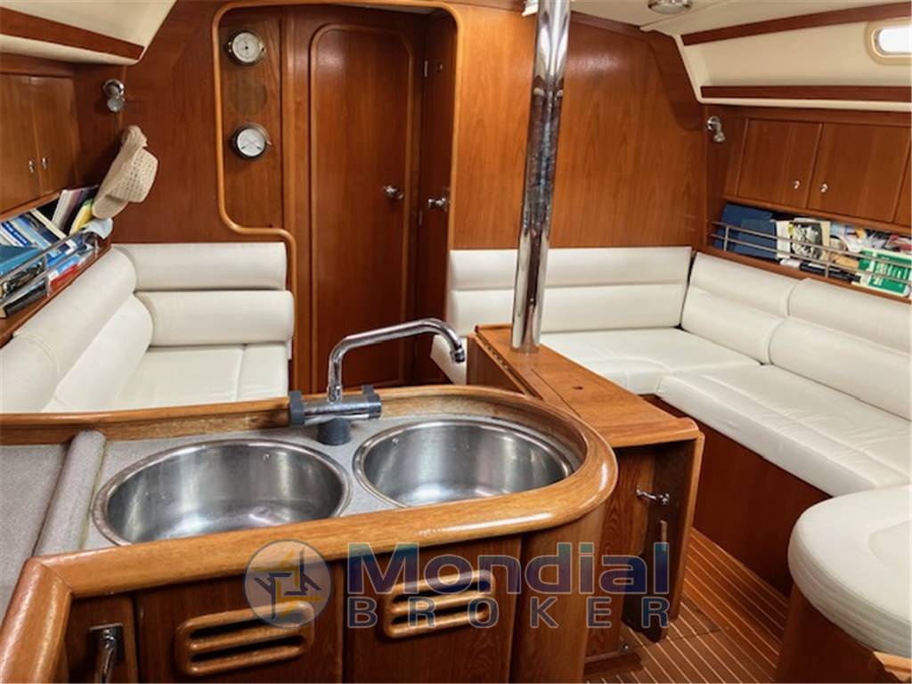 Marine Projects Moody 38 CC