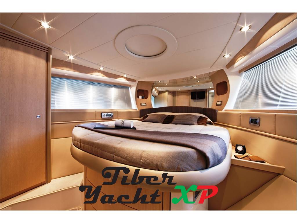 Pershing 50 - Linea d'Asse - BARCA IN RIMESSAGGIO DA NOI