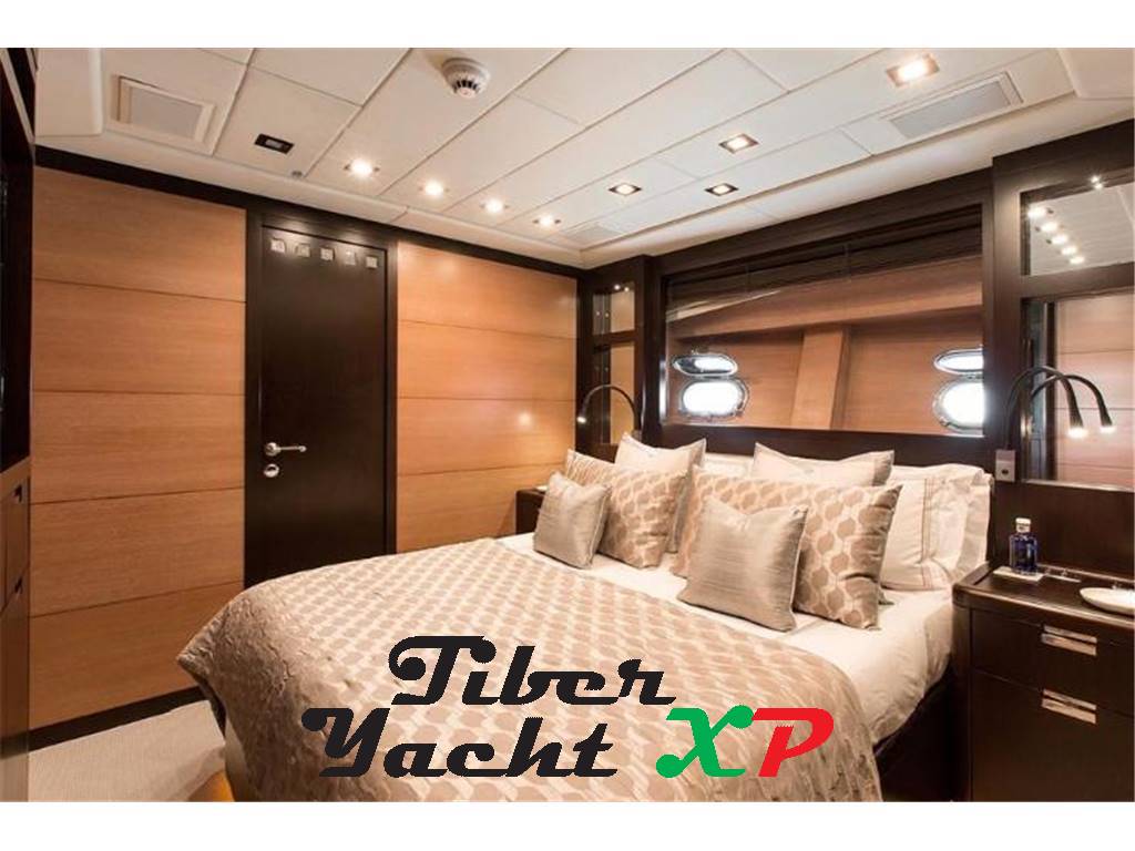 Overmarine - Mangusta 72 Mangusta - BARCA IN BUONE CONDIZIONI GENERALI - INTERNI ROVERE