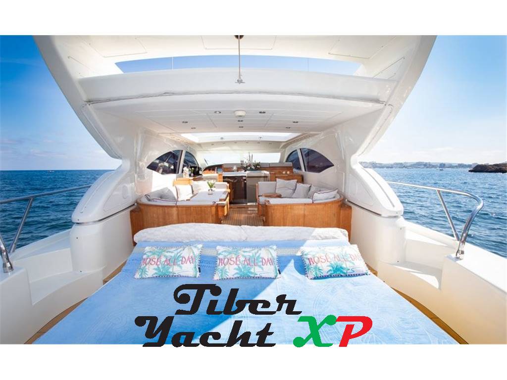 Overmarine - Mangusta 72 Mangusta - BARCA IN BUONE CONDIZIONI GENERALI - INTERNI ROVERE