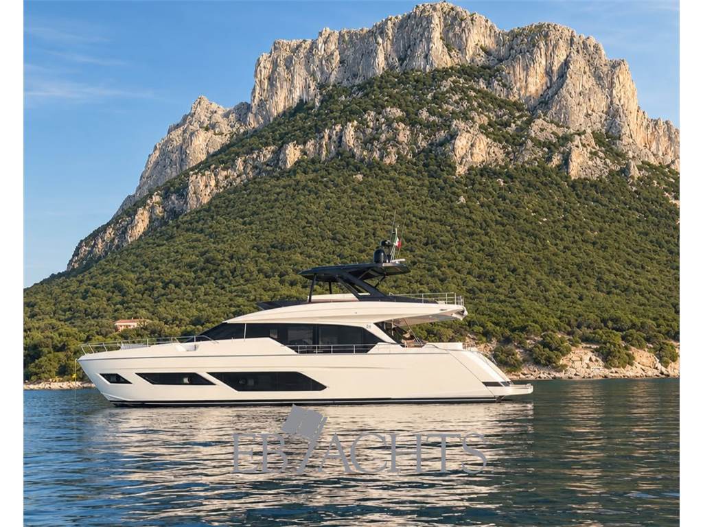 Ferretti Yachts 720
