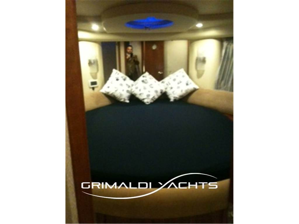 Azimut AZ 39
