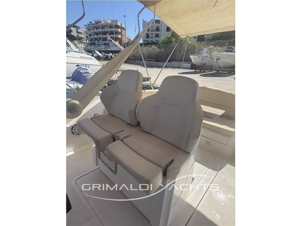 Sessa Marine Key Largo 27