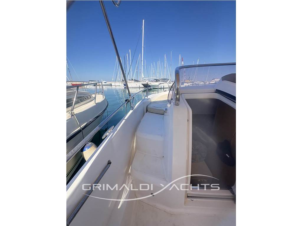 Sessa Marine Key Largo 27