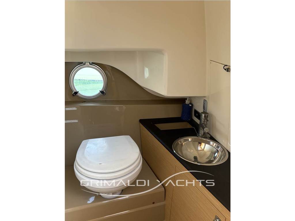 Sessa Marine Key Largo 27