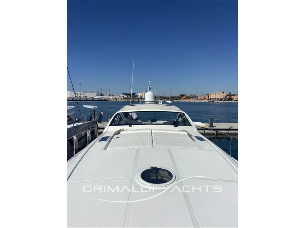 Pershing 54
