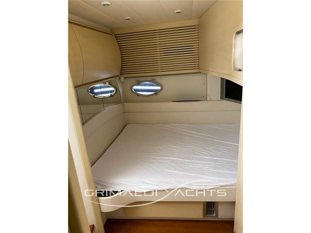 Pershing 54