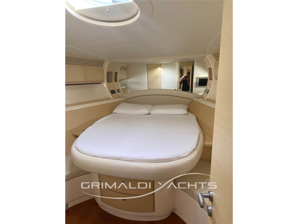 Pershing 54