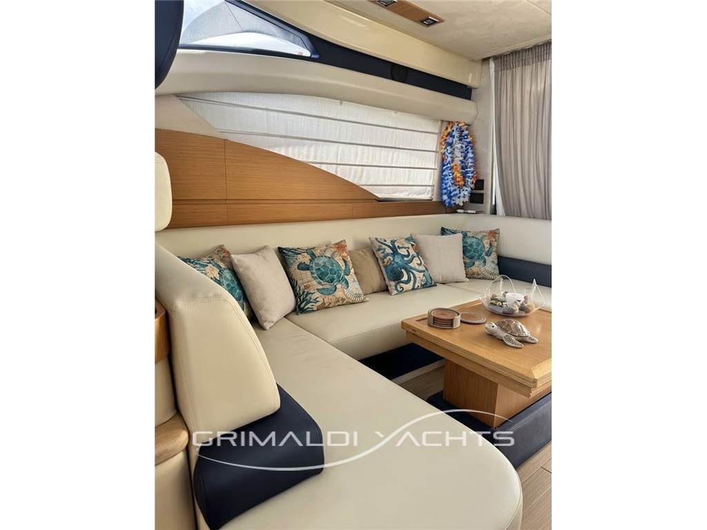 Azimut 43 Fly