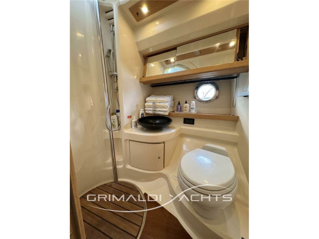 Azimut 43 Fly