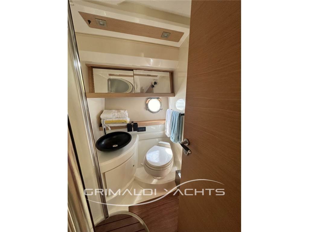 Azimut 43 Fly