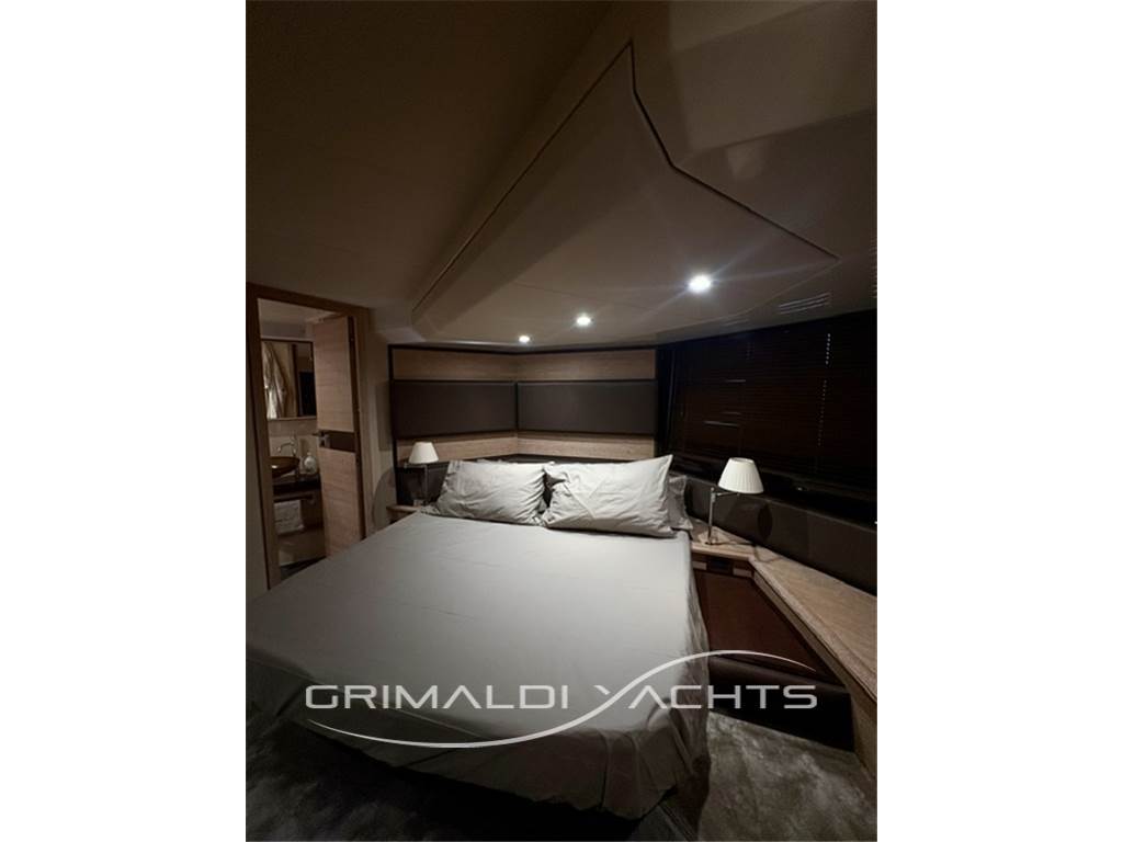 Azimut 58 Fly