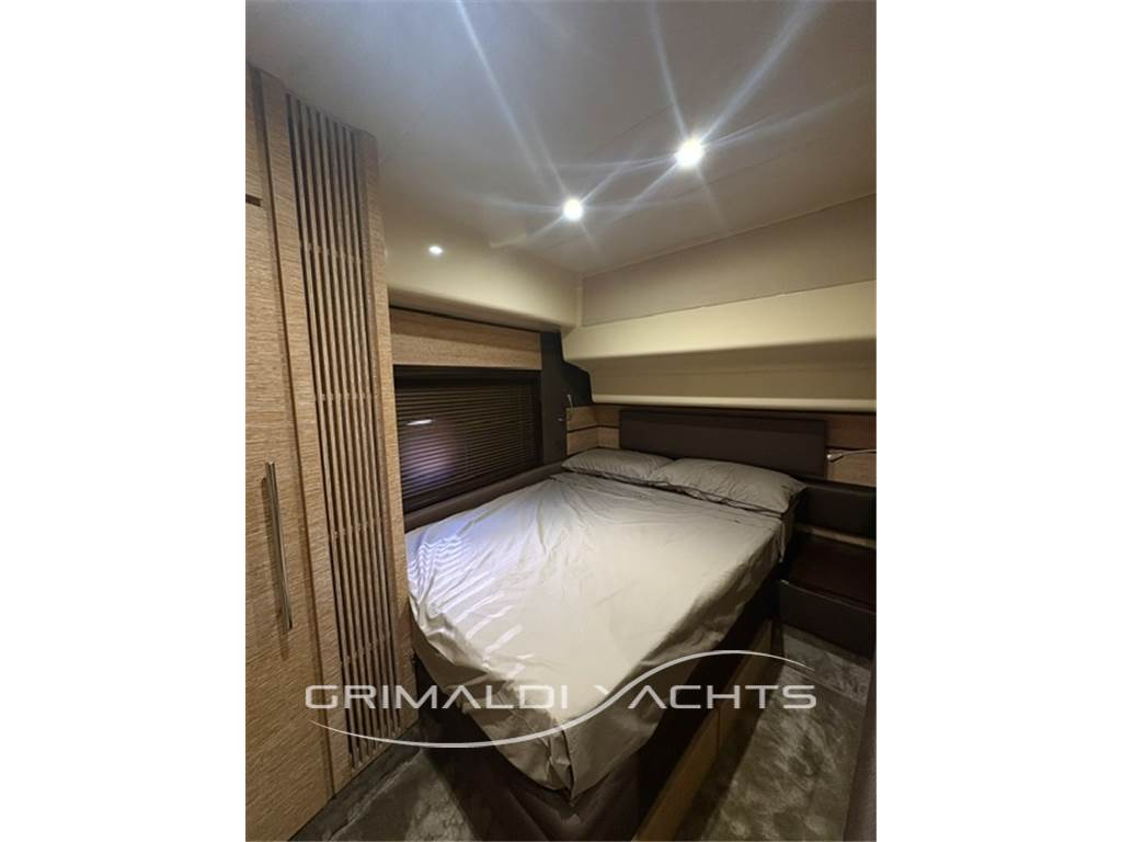 Azimut 58 Fly