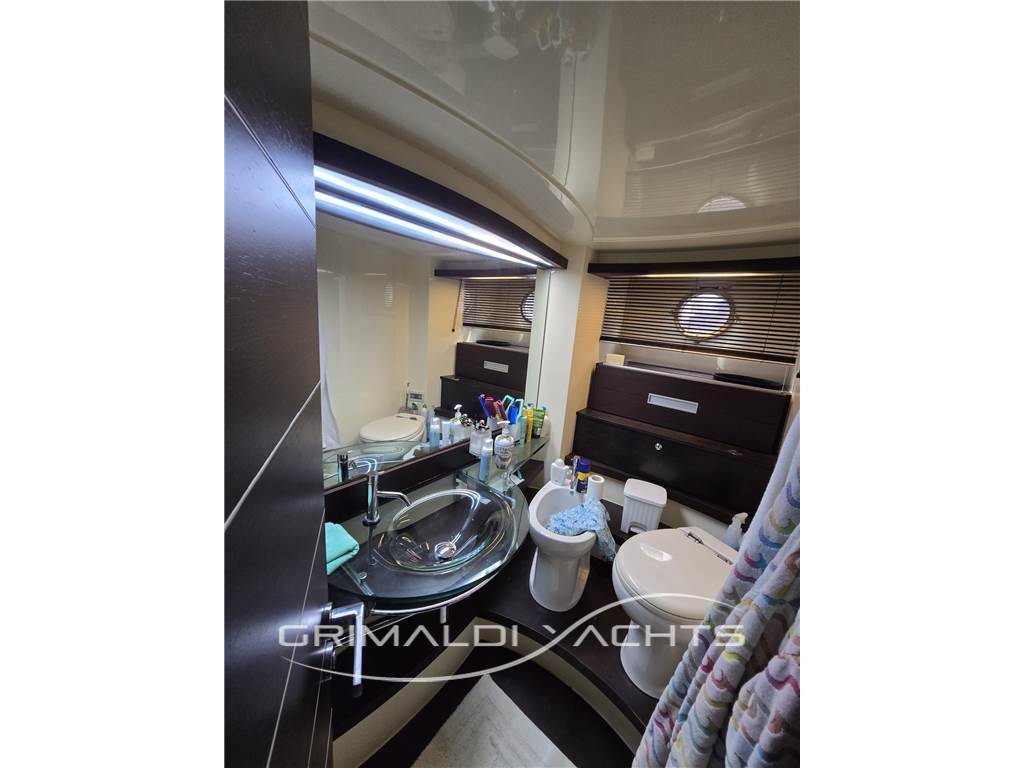 Azimut 68 S