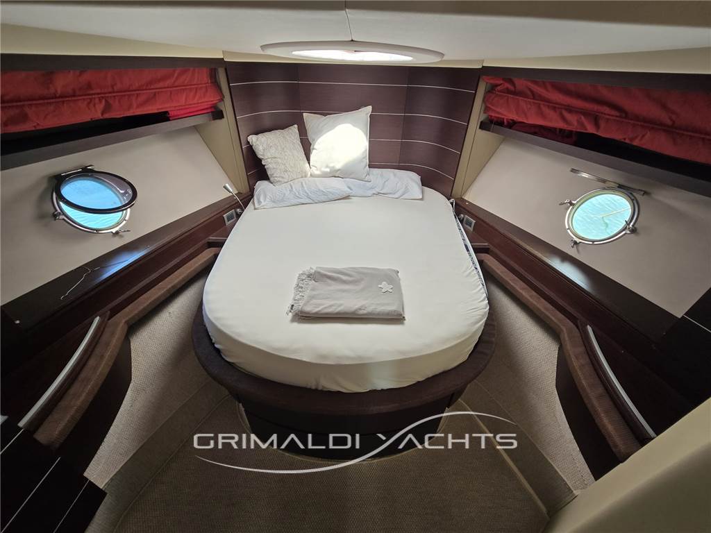 Azimut 68 S