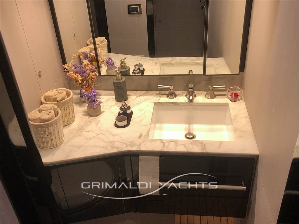 Azimut Grande 27 metri