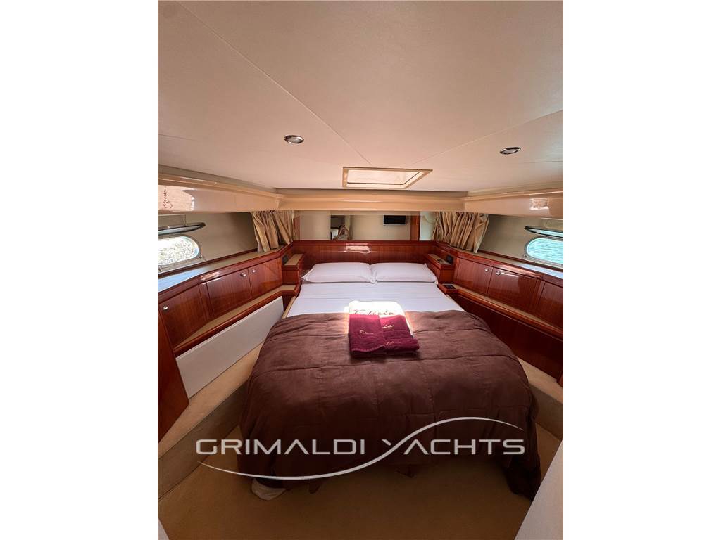 Ferretti 620