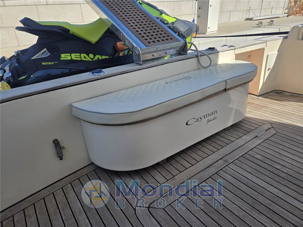 CANTIERI NAVALI DEL TIRRENO CAYMAN 38 WA HARD TOP