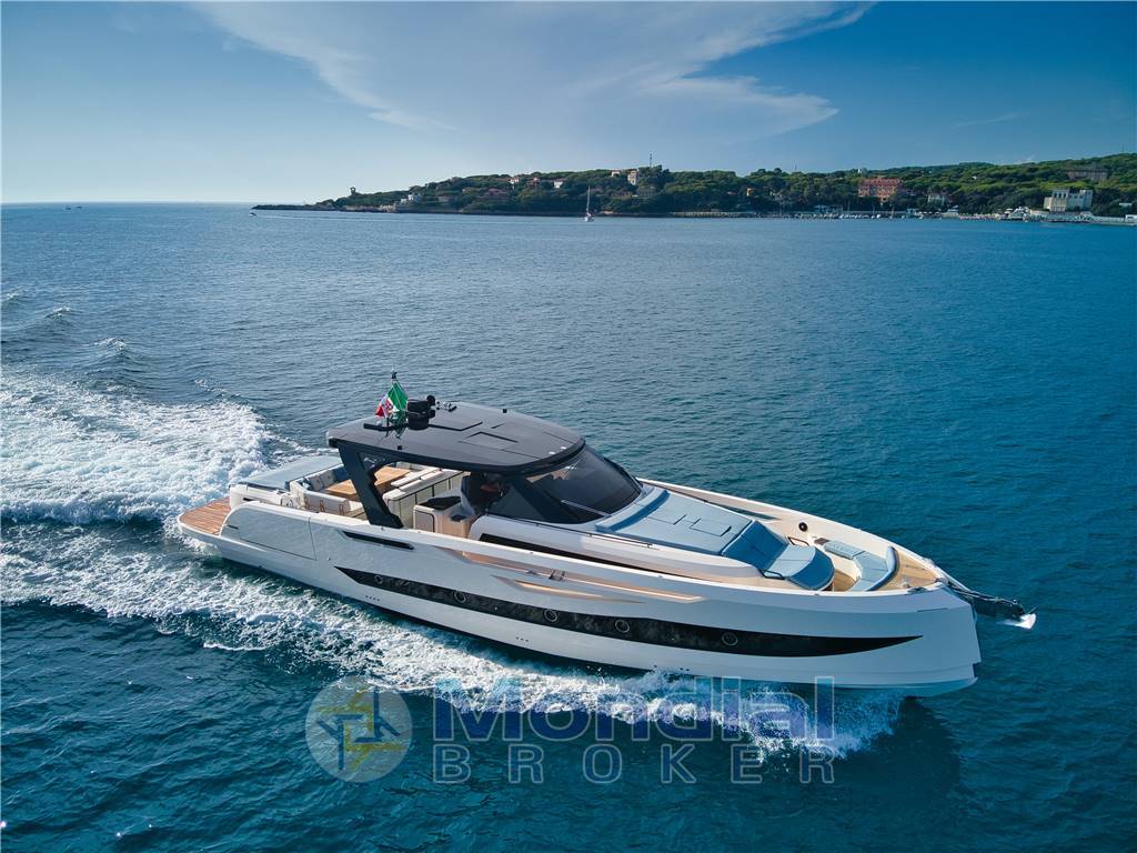 Cayman Walk-Around 540