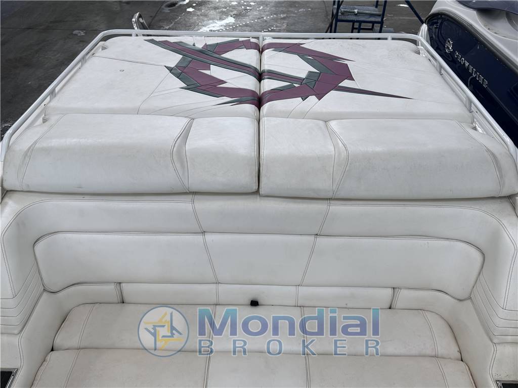 Fountain 35 Lightning