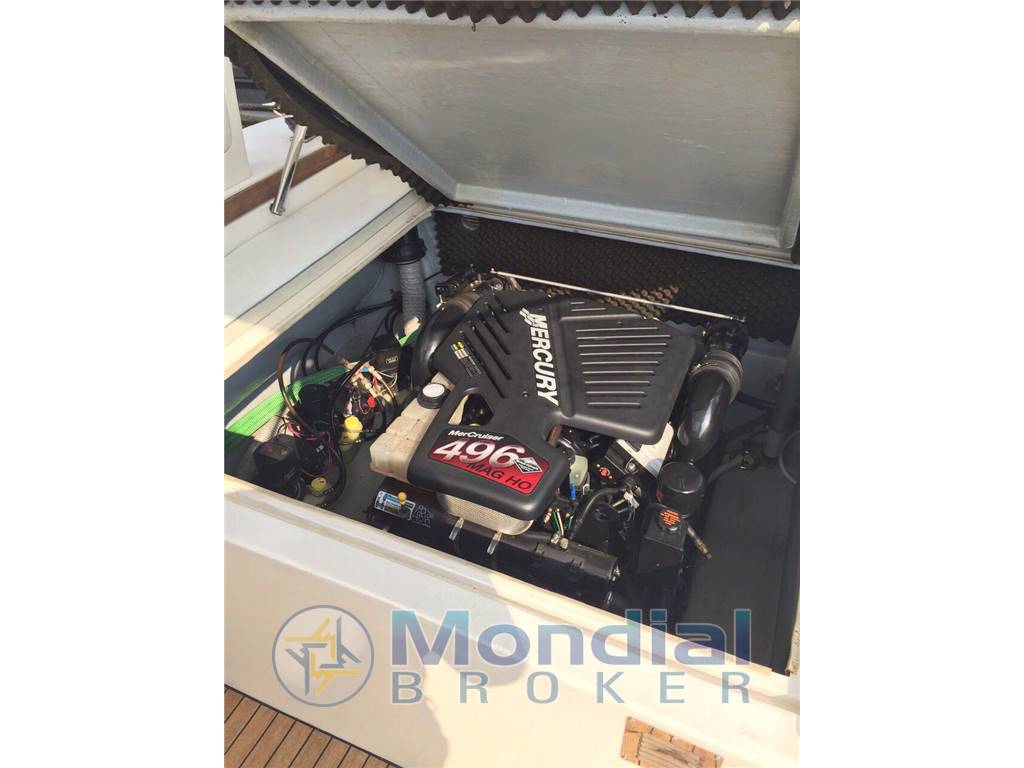 Fountain 35 Lightning