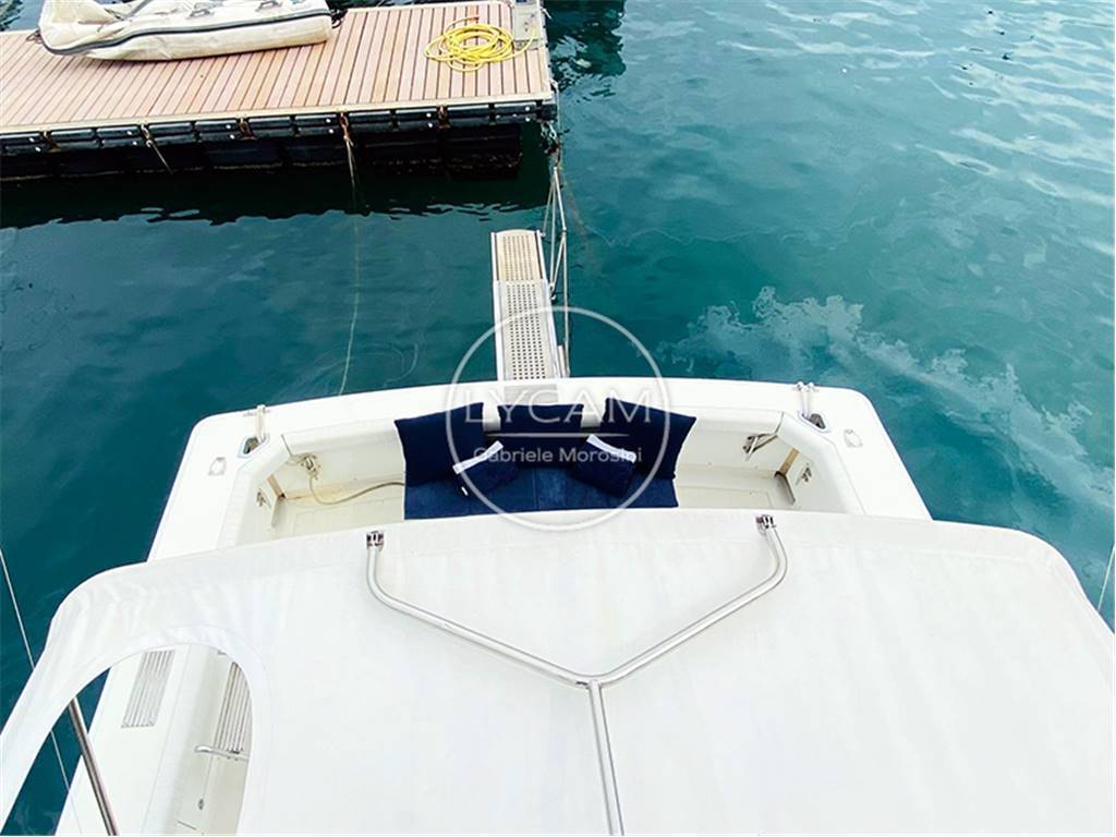 Bertram 38