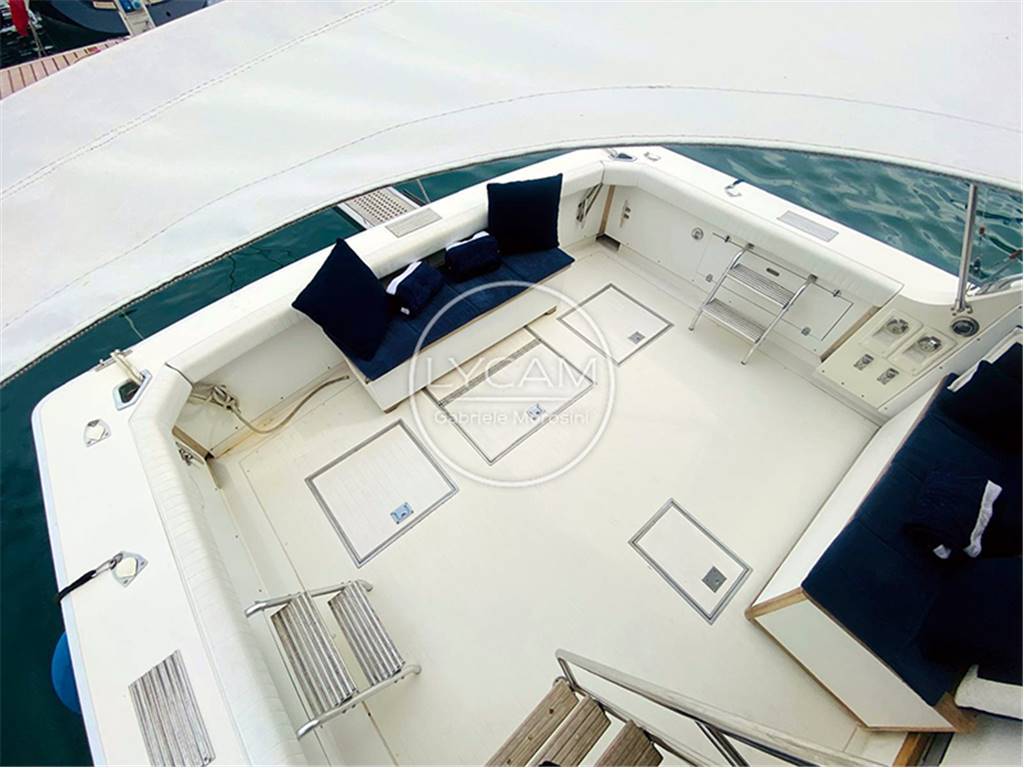 Bertram 38