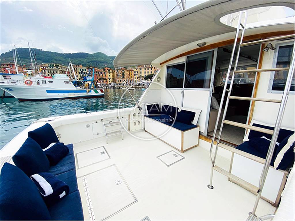 Bertram 38