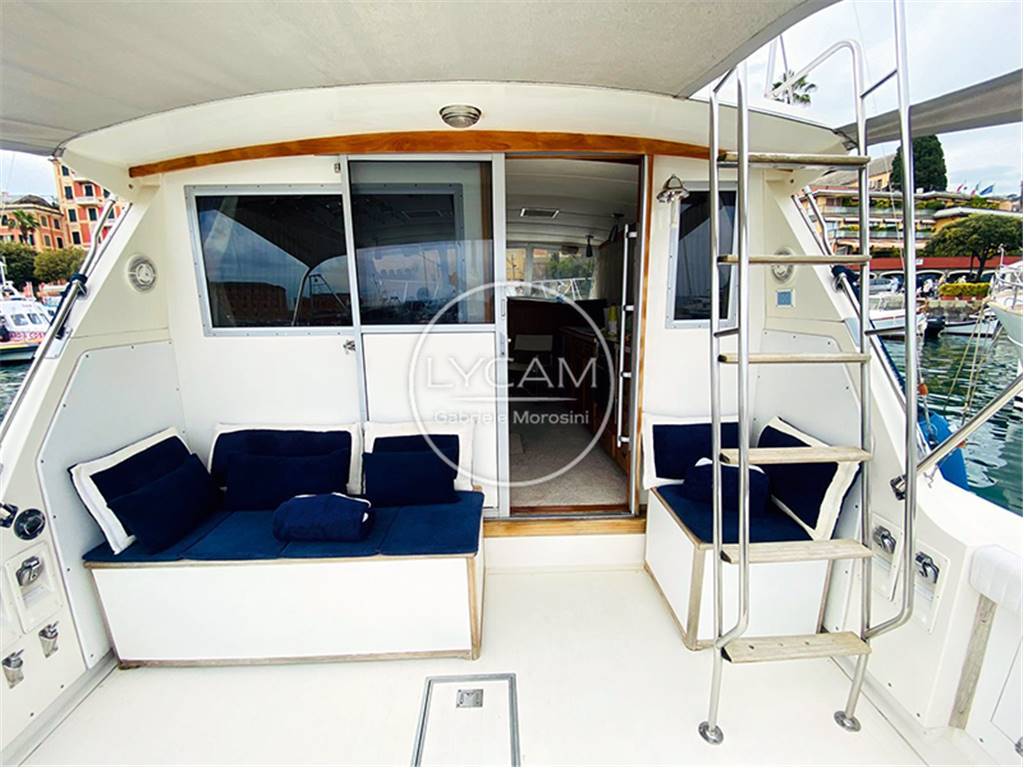 Bertram 38