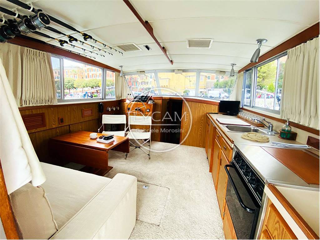 Bertram 38