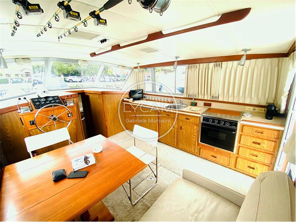 Bertram 38