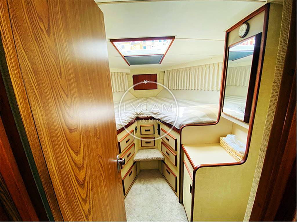 Bertram 38