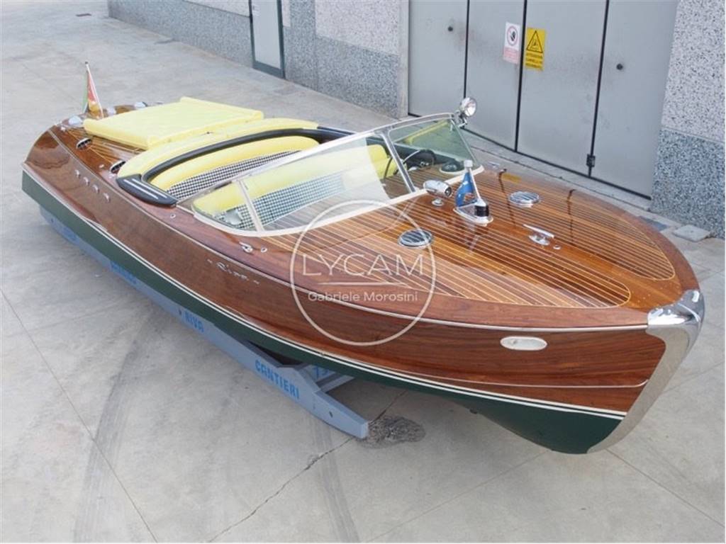 Riva Tritone