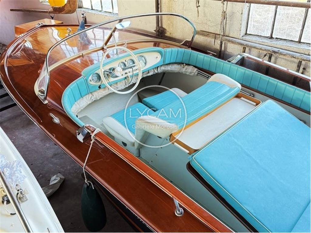 Riva Junior