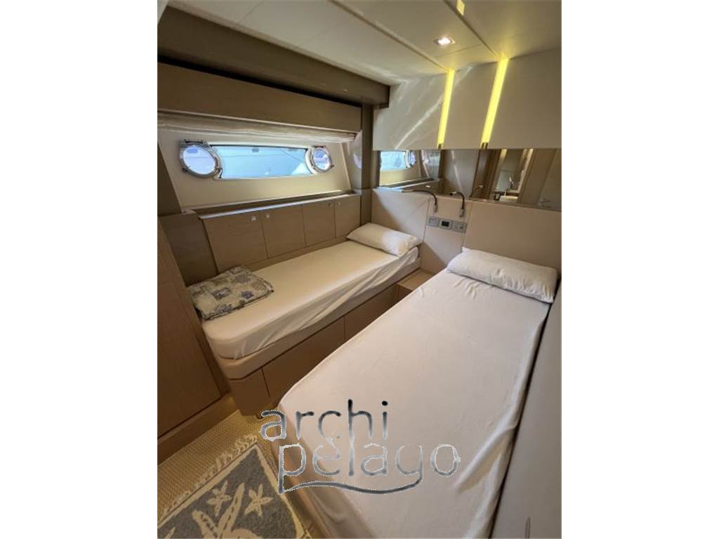 Ferretti SPA 720