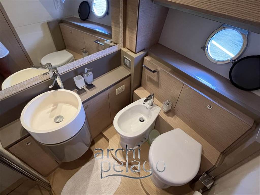 Ferretti SPA 720