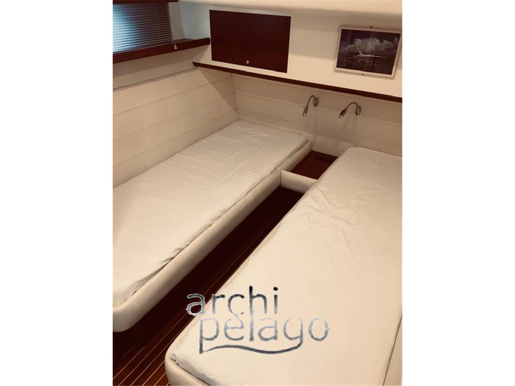 Uniesse Marine 48' T-Top
