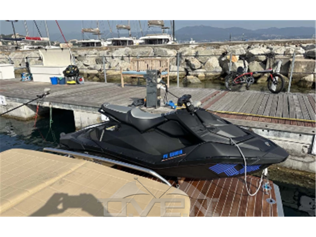 SACS  REBEL REBEL 47 hard top