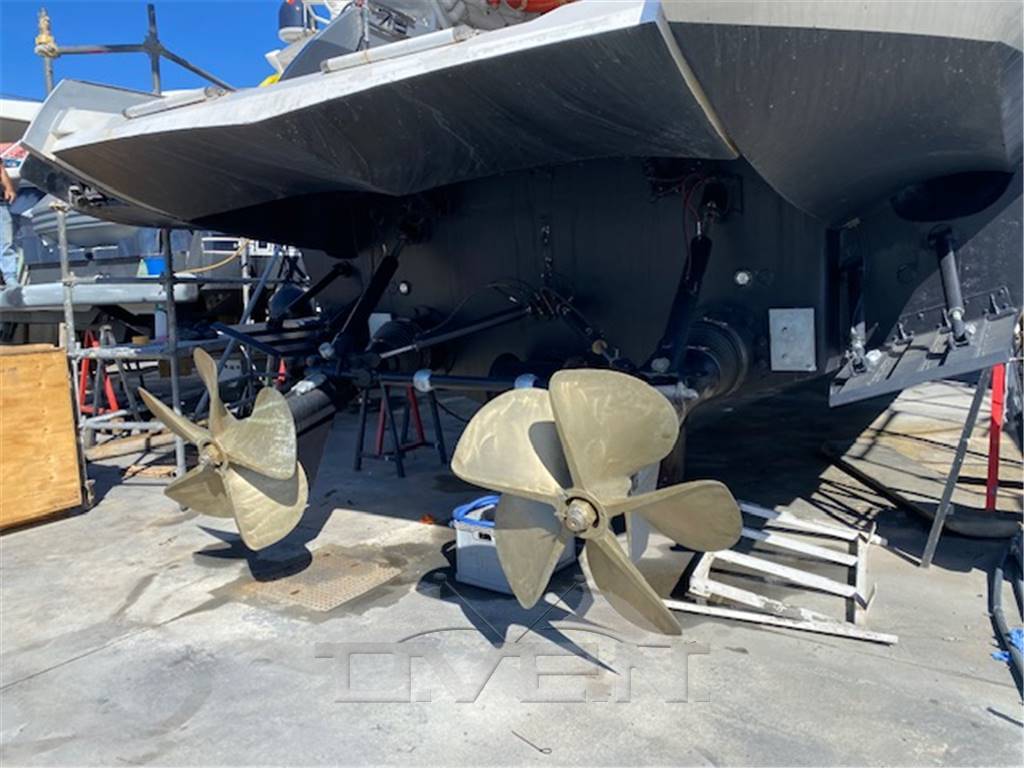 Pershing 72 HARD TOP  72