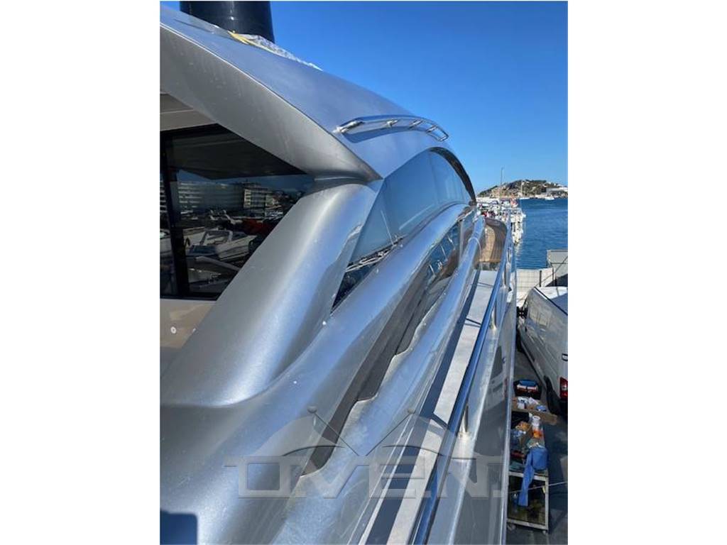 Pershing 72 HARD TOP  72