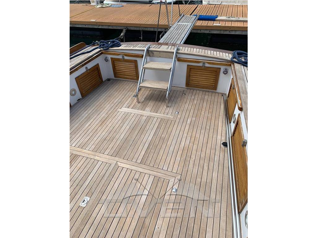 Motomar 43 43 hard top