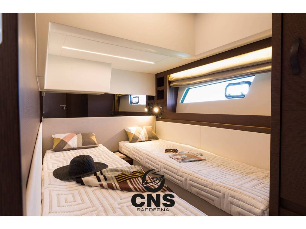 Prestige 520 F