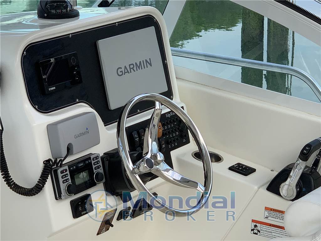 Edge Water Power Boat 265EX
