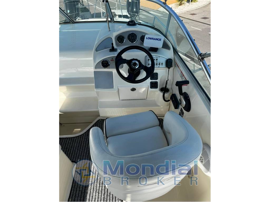 Sea Ray 255 Sundancer