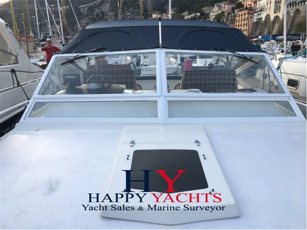 Bertram 28 Moppie