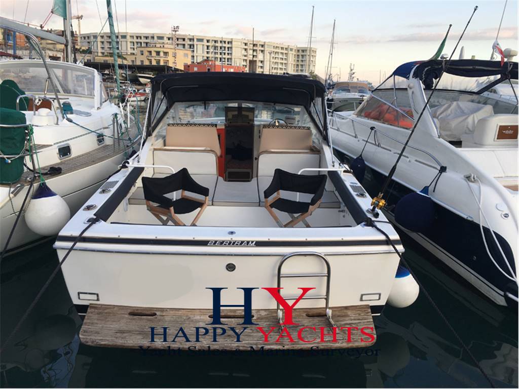 Bertram 28 Moppie